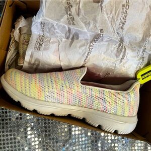 Skechers Women's Go Walk
Evolution Ultra-
Gladden#15758Wmlt